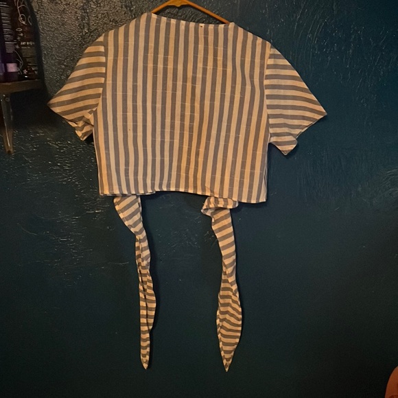 Top - Picture 6 of 6